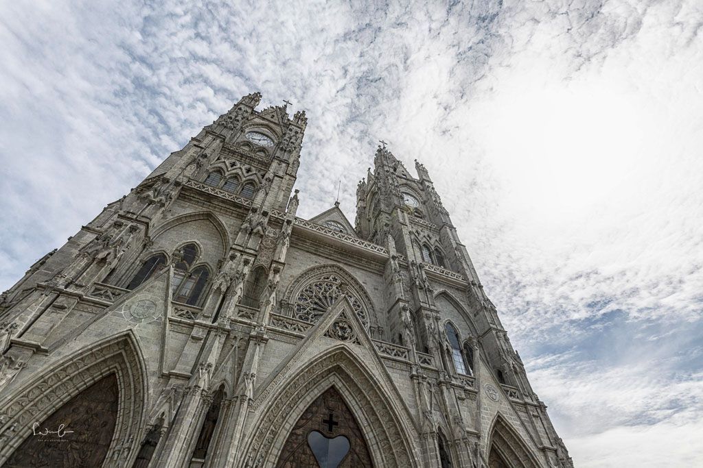 basilica del vote national - one day in Quito