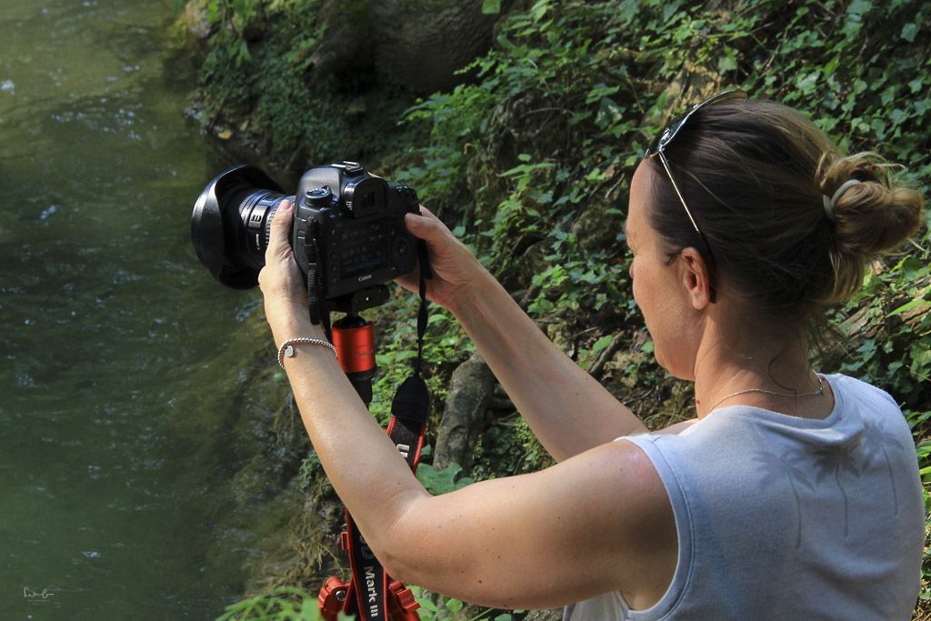 Nicola photographing water