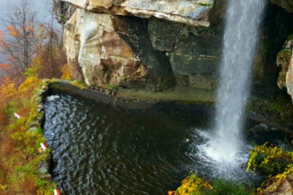 Lookout-Mountain Slow travel unknown places around the world